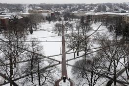 The Oval pathways in wintertime