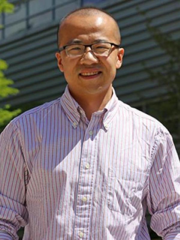Lei Wang Headshot